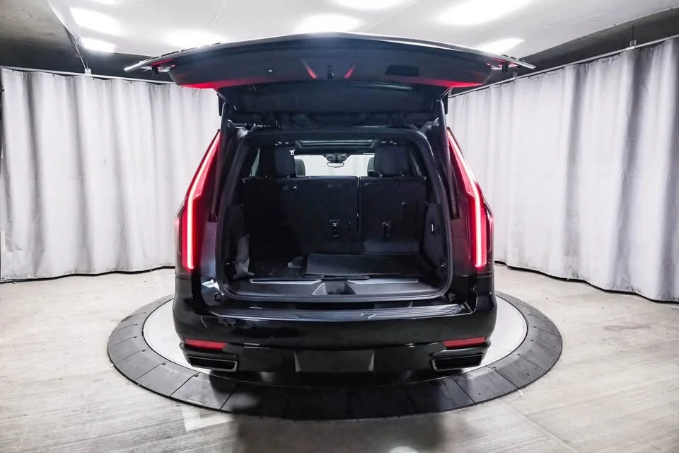 2022 Cadillac Escalade 5th Gen - Image 19 of 20