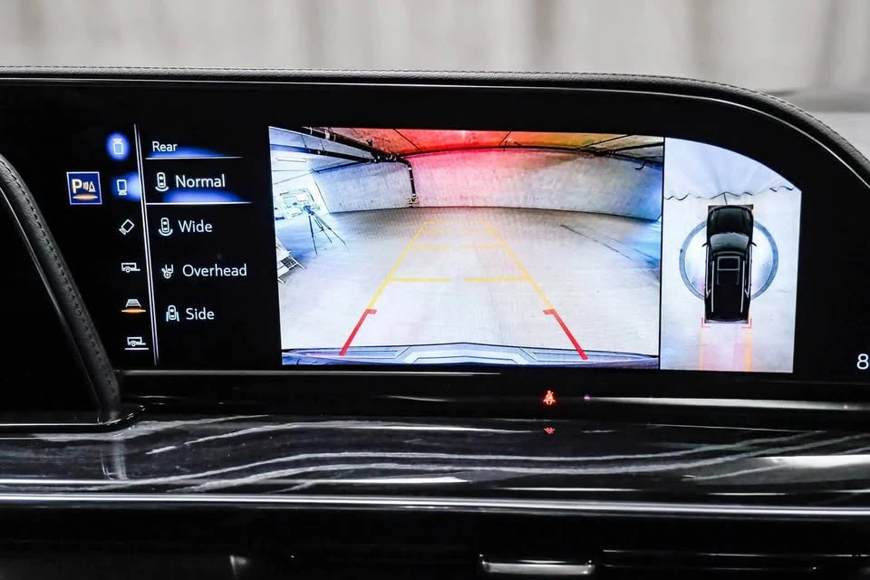 2022 Cadillac Escalade 5th Gen - Image 18 of 20