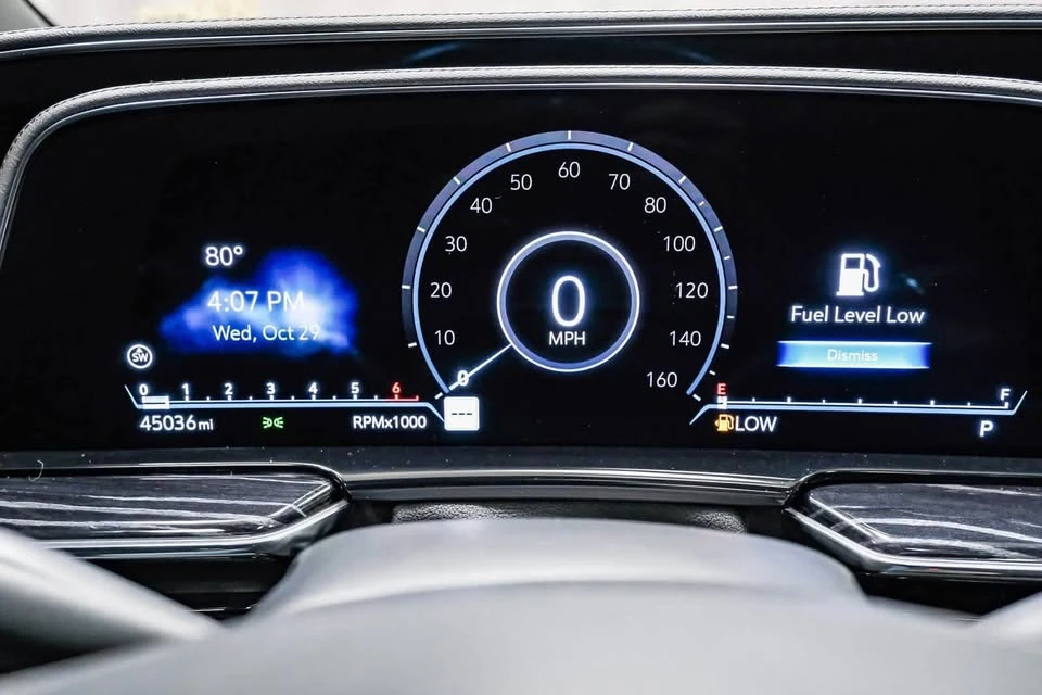 2022 Cadillac Escalade 5th Gen - Image 17 of 20