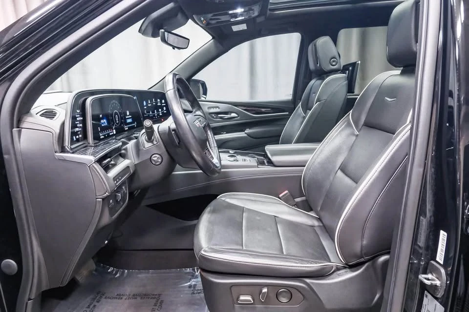 2022 Cadillac Escalade 5th Gen - Image 16 of 20