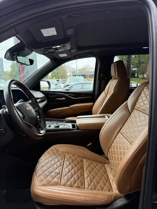2022 Cadillac Escalade 5th Gen - Image 5 of 8