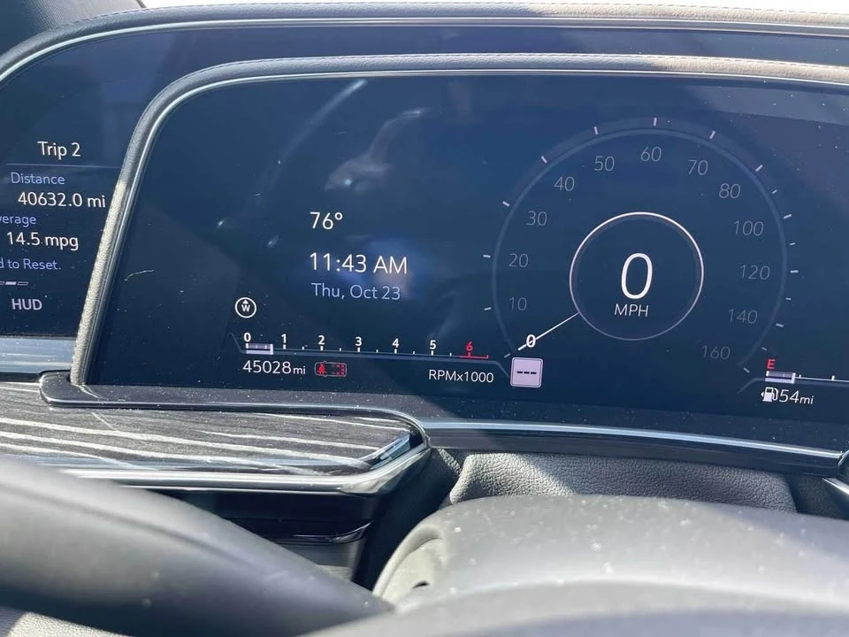 2022 Cadillac Escalade 5th Gen - Image 6 of 7