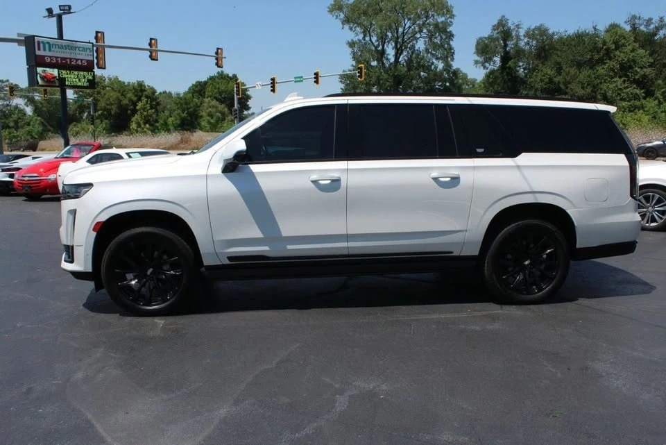 2022 Cadillac Escalade 5th Gen - Image 5 of 20