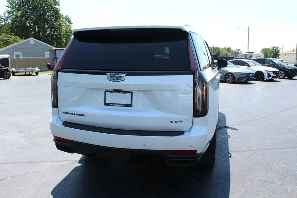 2022 Cadillac Escalade 5th Gen - Image 12 of 20