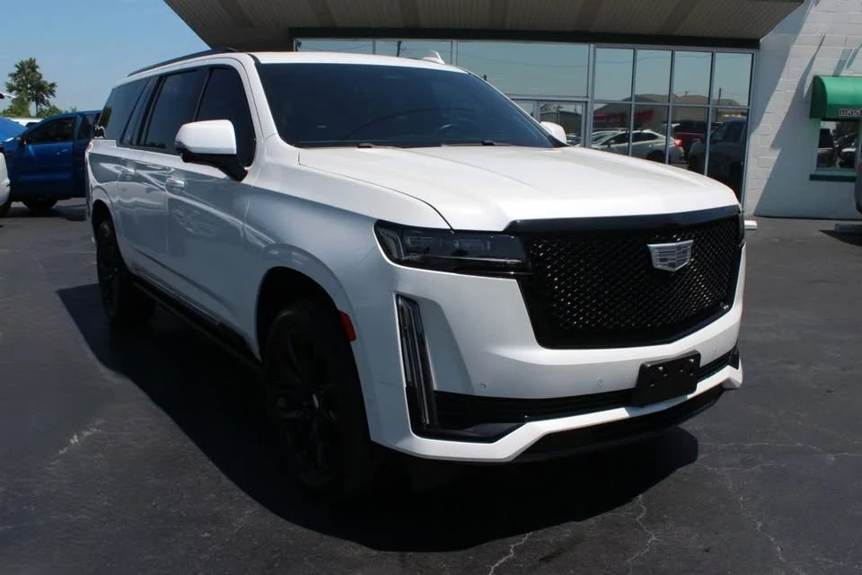 2022 Cadillac Escalade 5th Gen - Image 19 of 20