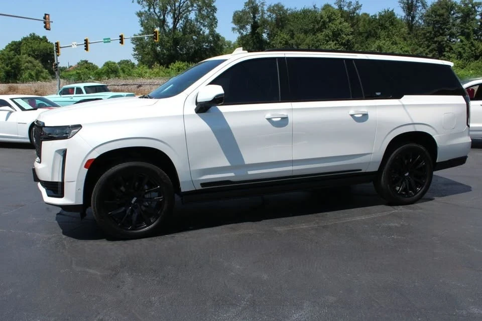 2022 Cadillac Escalade 5th Gen - Image 4 of 20