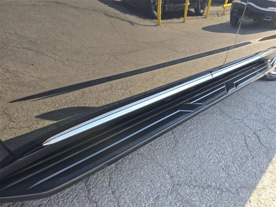 2022 Cadillac Escalade 5th Gen - Image 15 of 20