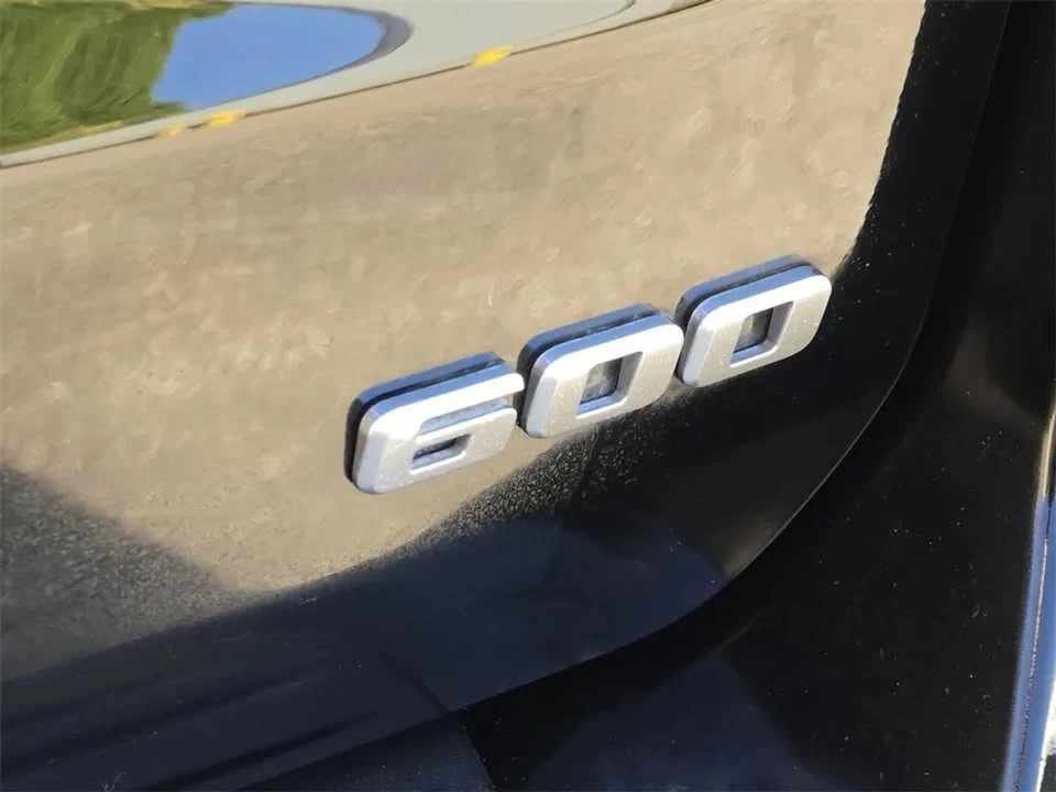 2022 Cadillac Escalade 5th Gen - Image 18 of 20