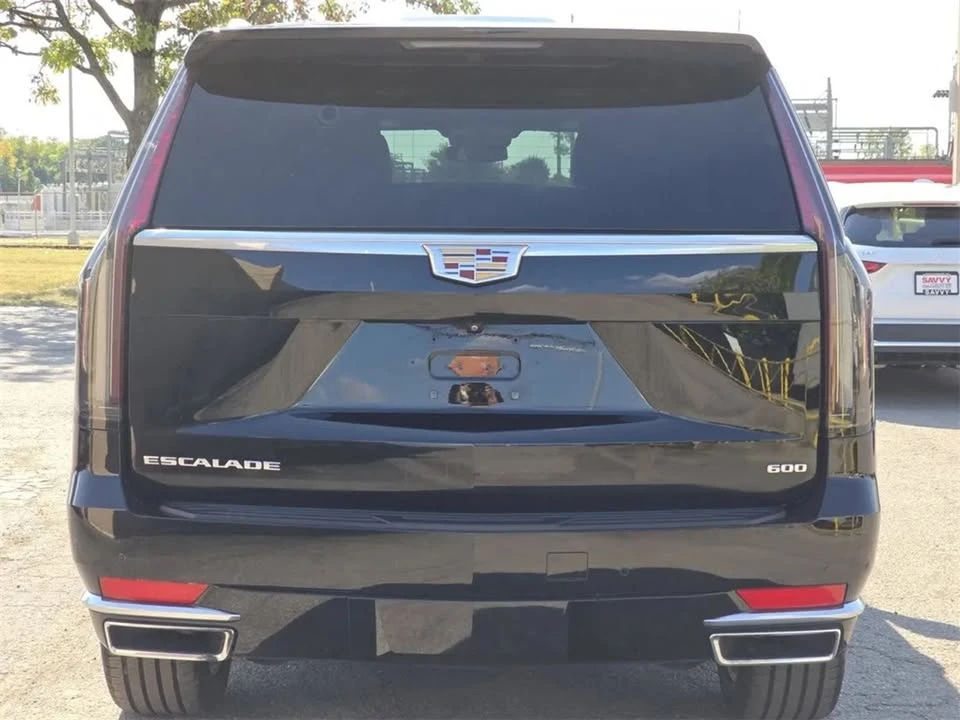 2022 Cadillac Escalade 5th Gen - Image 17 of 20