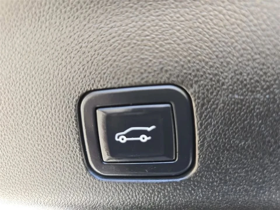 2022 Cadillac Escalade 5th Gen - Image 20 of 20