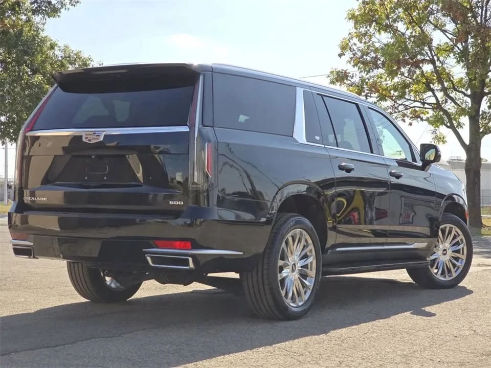 2022 Cadillac Escalade 5th Gen - Image 16 of 20