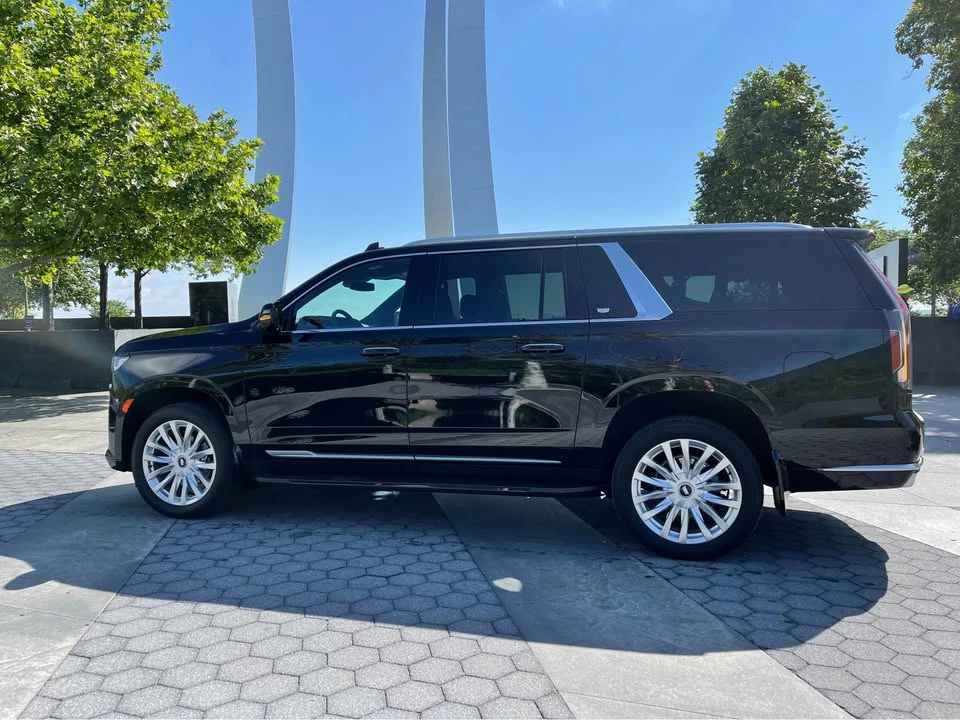 2022 Cadillac Escalade 5th Gen - Image 8 of 13