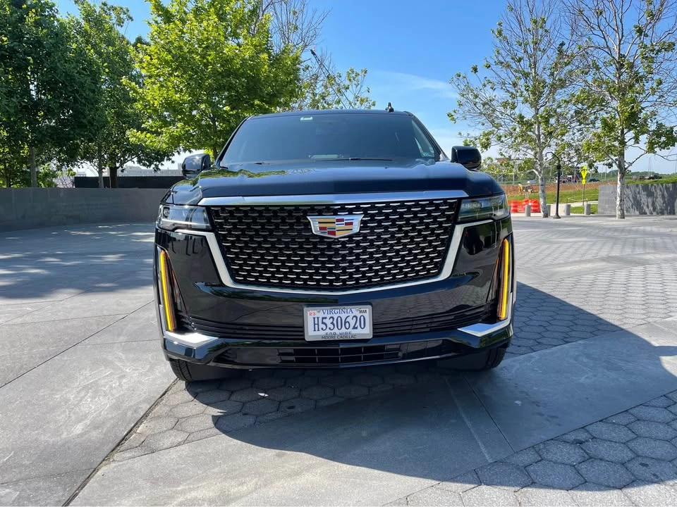 2022 Cadillac Escalade 5th Gen - Image 10 of 13