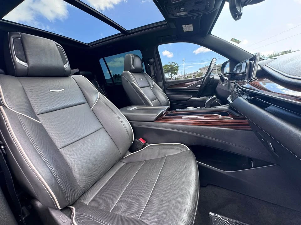 2022 Cadillac Escalade 5th Gen - Image 9 of 14