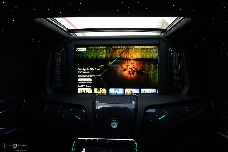 2022 Cadillac Escalade 5th Gen - Image 19 of 20