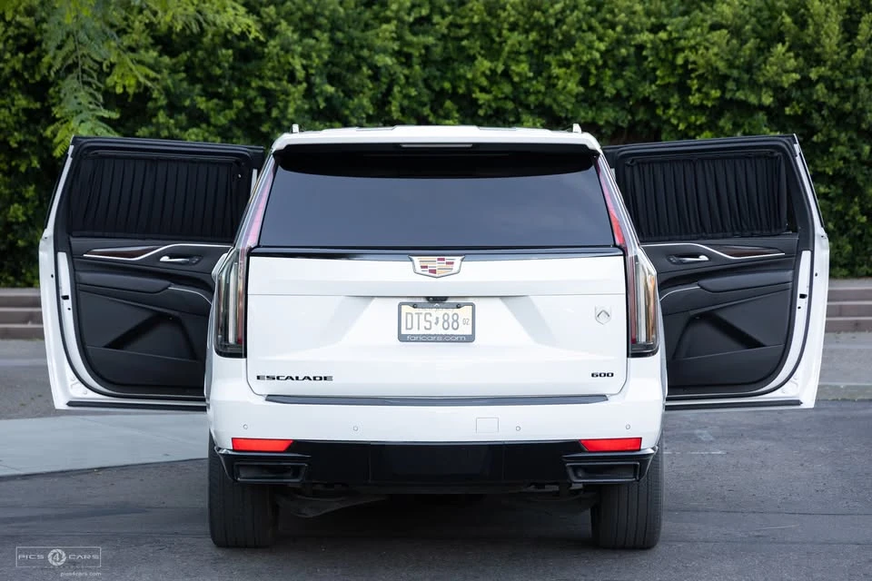 2022 Cadillac Escalade 5th Gen - Image 9 of 20