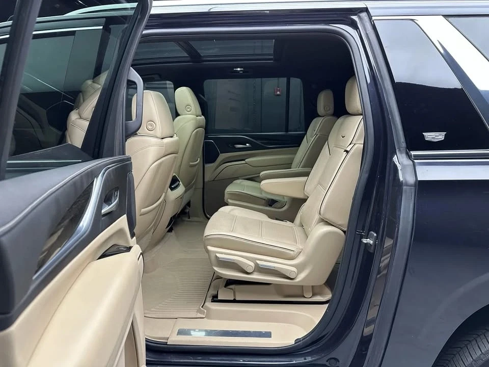 2022 Cadillac Escalade 5th Gen - Image 12 of 20