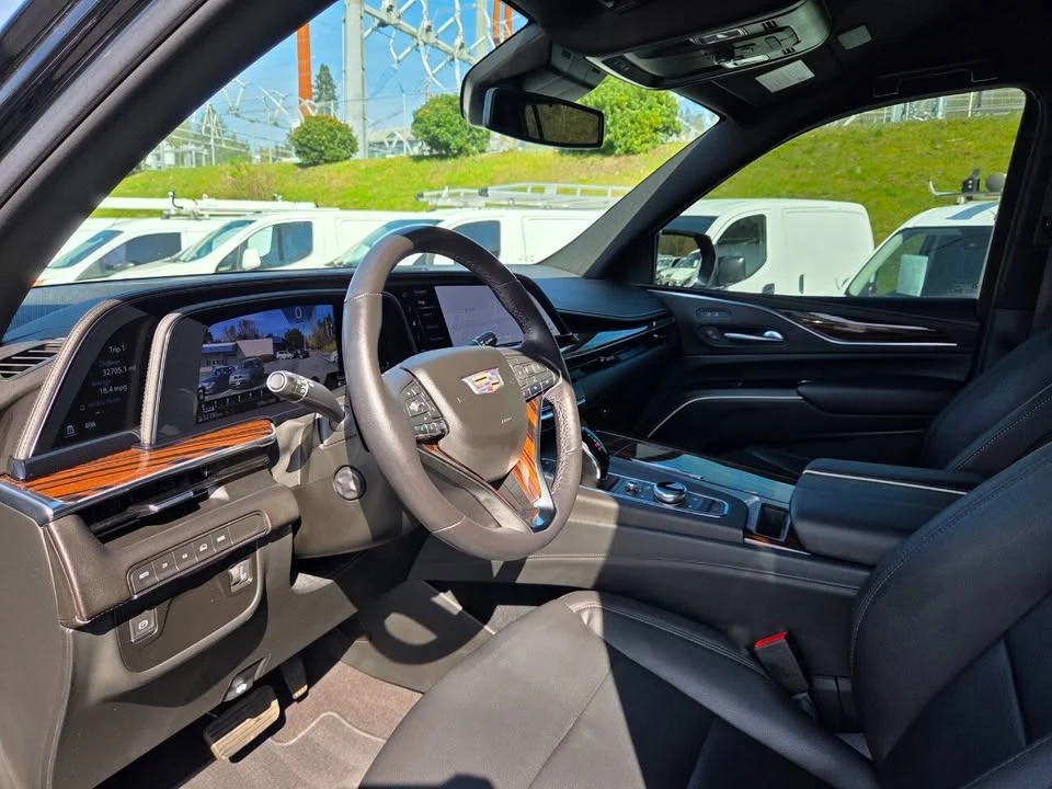 2022 Cadillac Escalade 5th Gen - Image 15 of 20
