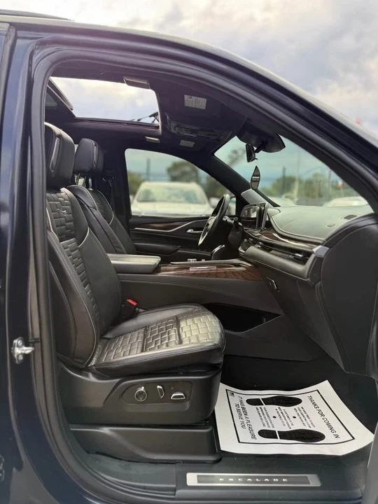 2022 Cadillac Escalade 5th Gen - Image 12 of 20