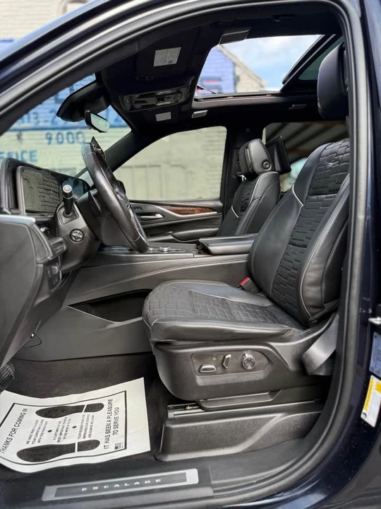 2022 Cadillac Escalade 5th Gen - Image 15 of 20
