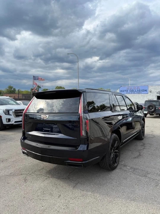 2022 Cadillac Escalade 5th Gen - Image 8 of 20