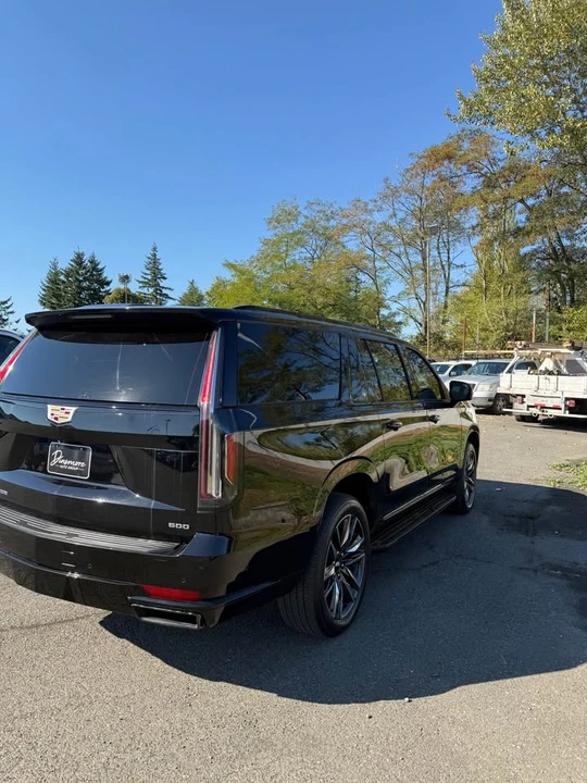 2022 Cadillac Escalade 5th Gen - Image 4 of 11