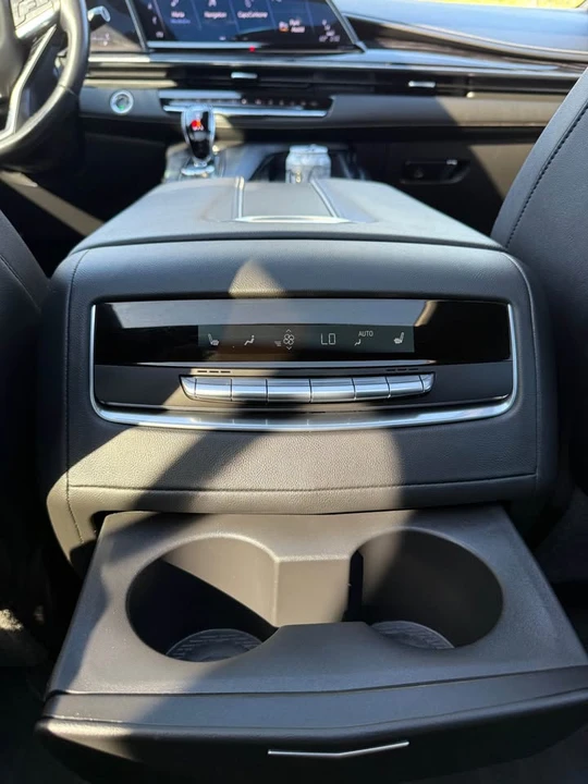 2022 Cadillac Escalade 5th Gen - Image 9 of 11