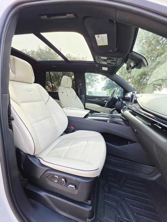 2022 Cadillac Escalade 5th Gen - Image 5 of 6