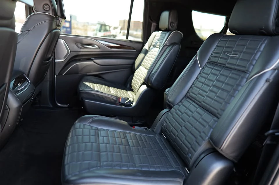 2022 Cadillac Escalade 5th Gen - Image 10 of 12