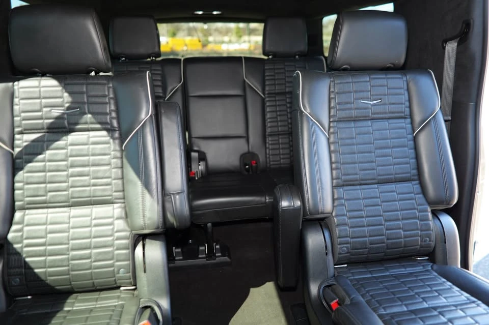 2022 Cadillac Escalade 5th Gen - Image 11 of 12