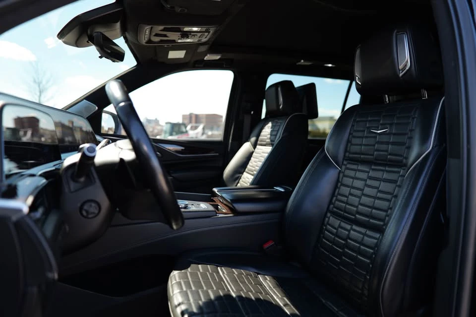 2022 Cadillac Escalade 5th Gen - Image 5 of 12