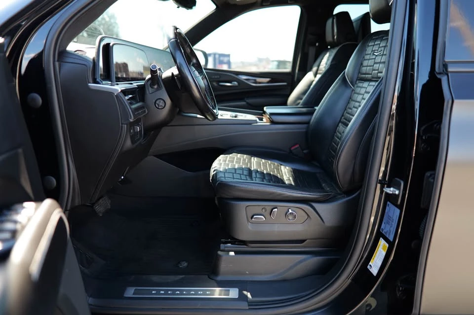 2022 Cadillac Escalade 5th Gen - Image 4 of 12