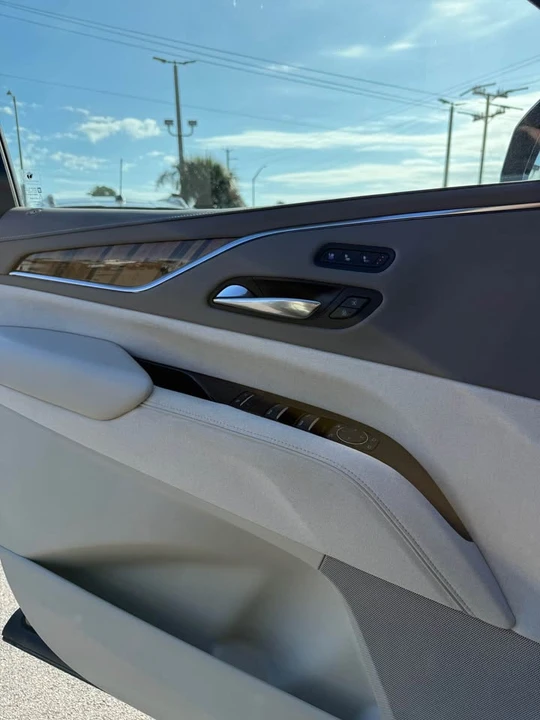 2022 Cadillac Escalade 5th Gen - Image 8 of 13