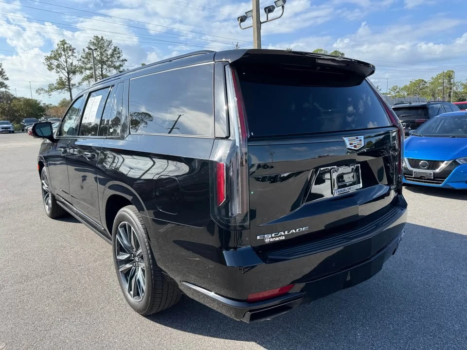2022 Cadillac Escalade 5th Gen - Image 5 of 13