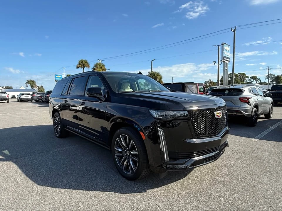 2022 Cadillac Escalade 5th Gen - Image 3 of 13