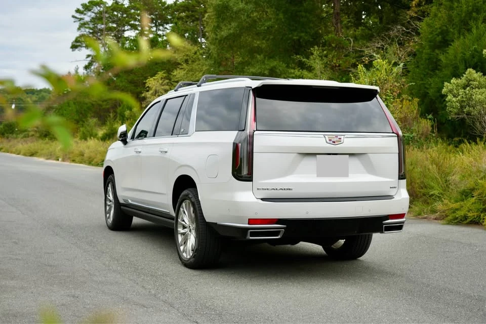 2022 Cadillac Escalade 5th Gen - Image 5 of 16