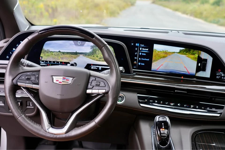 2022 Cadillac Escalade 5th Gen - Image 14 of 16