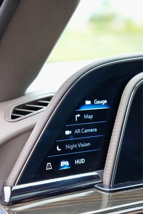 2022 Cadillac Escalade 5th Gen - Image 13 of 16