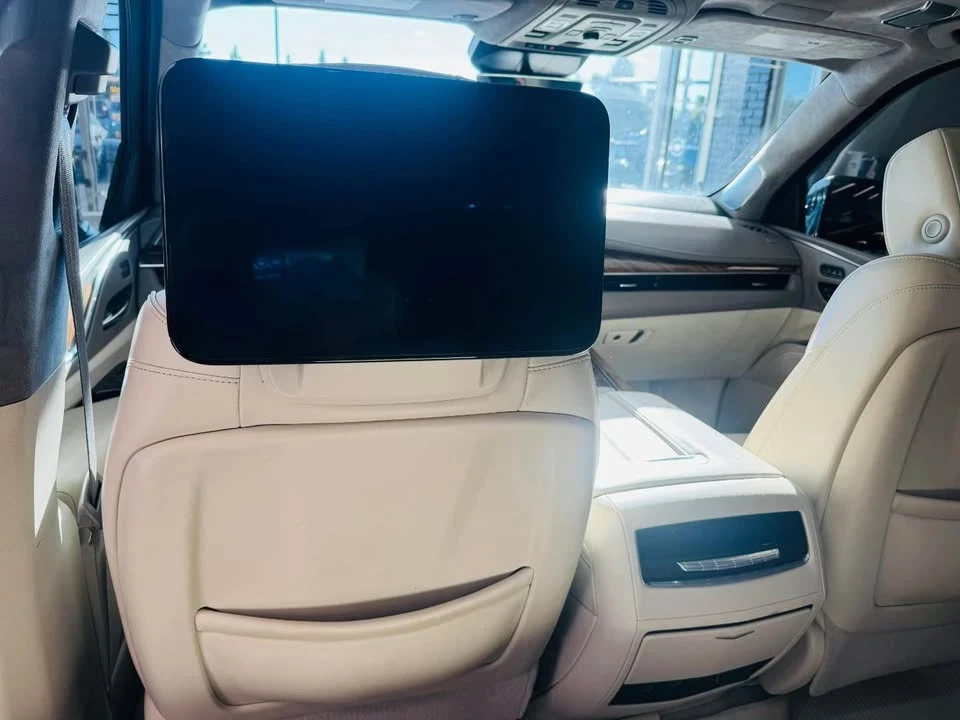 2022 Cadillac Escalade 5th Gen - Image 13 of 20