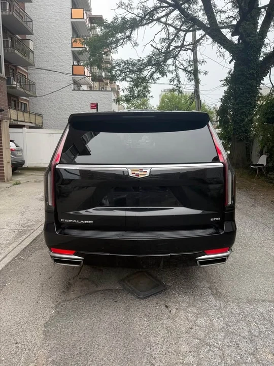 2022 Cadillac Escalade 5th Gen - Image 3 of 7