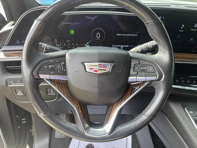 2022 Cadillac Escalade 5th Gen - Image 17 of 19
