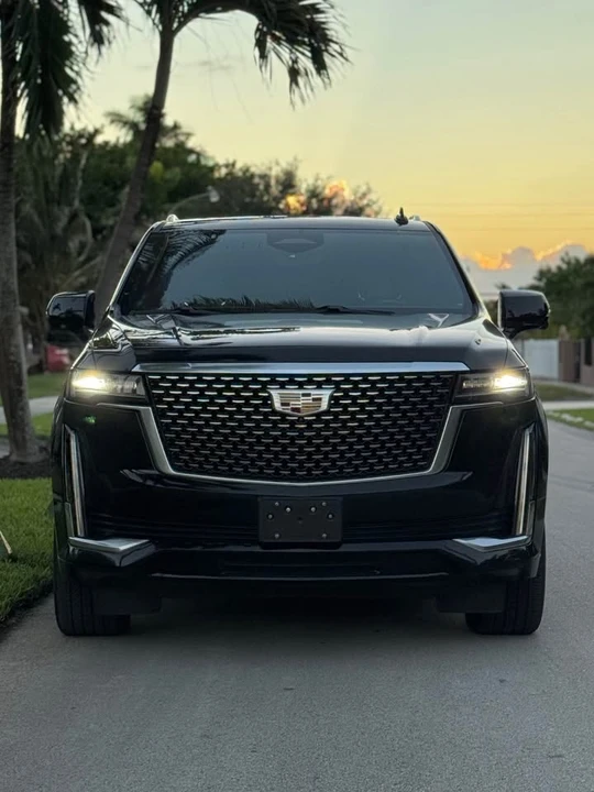 2022 Cadillac Escalade 5th Gen - Image 2 of 9