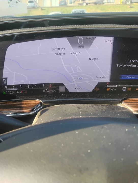 2022 Cadillac Escalade 5th Gen - Image 9 of 13