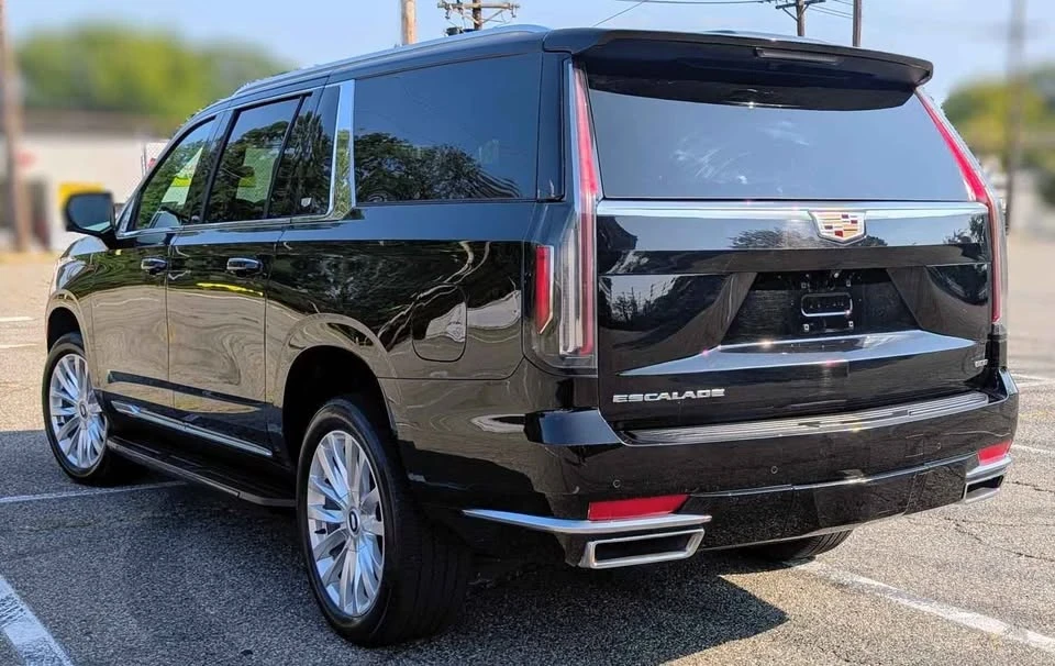2022 Cadillac Escalade 5th Gen - Image 5 of 7