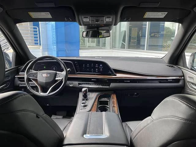 2022 Cadillac Escalade 5th Gen - Image 18 of 19