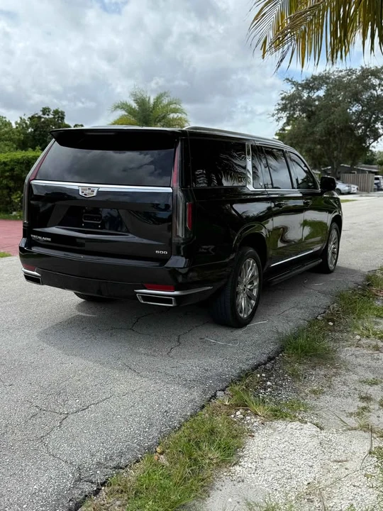 2022 Cadillac Escalade 5th Gen - Image 4 of 12
