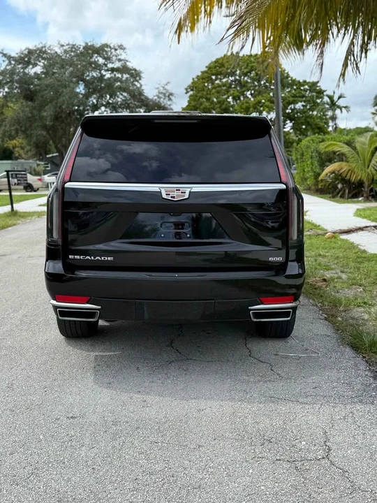 2022 Cadillac Escalade 5th Gen - Image 5 of 12