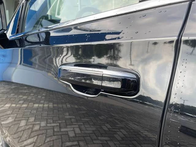 2022 Cadillac Escalade 5th Gen - Image 14 of 19