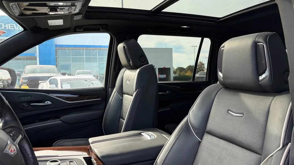 2022 Cadillac Escalade 5th Gen - Image 6 of 8