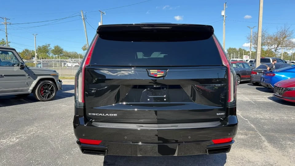2022 Cadillac Escalade 5th Gen - Image 17 of 20